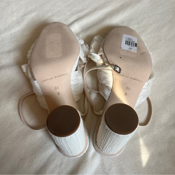 Loeffler Randall Camellia White Pleated Bow Heel 6.5 NEW - Picture 7 of 7
